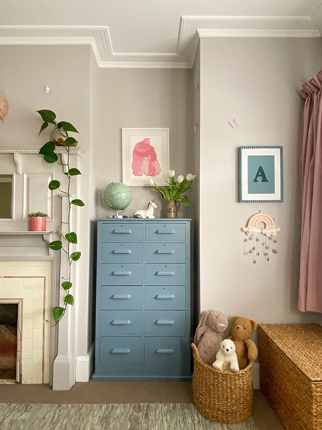 Isabelle's drawing room